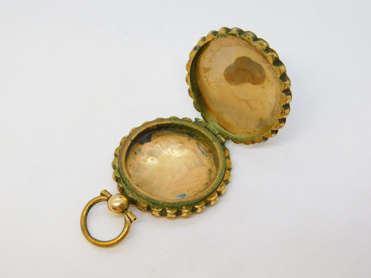 Victorian 9ct Yellow Back & Front Gold Buckle Form Locket Antique c1860