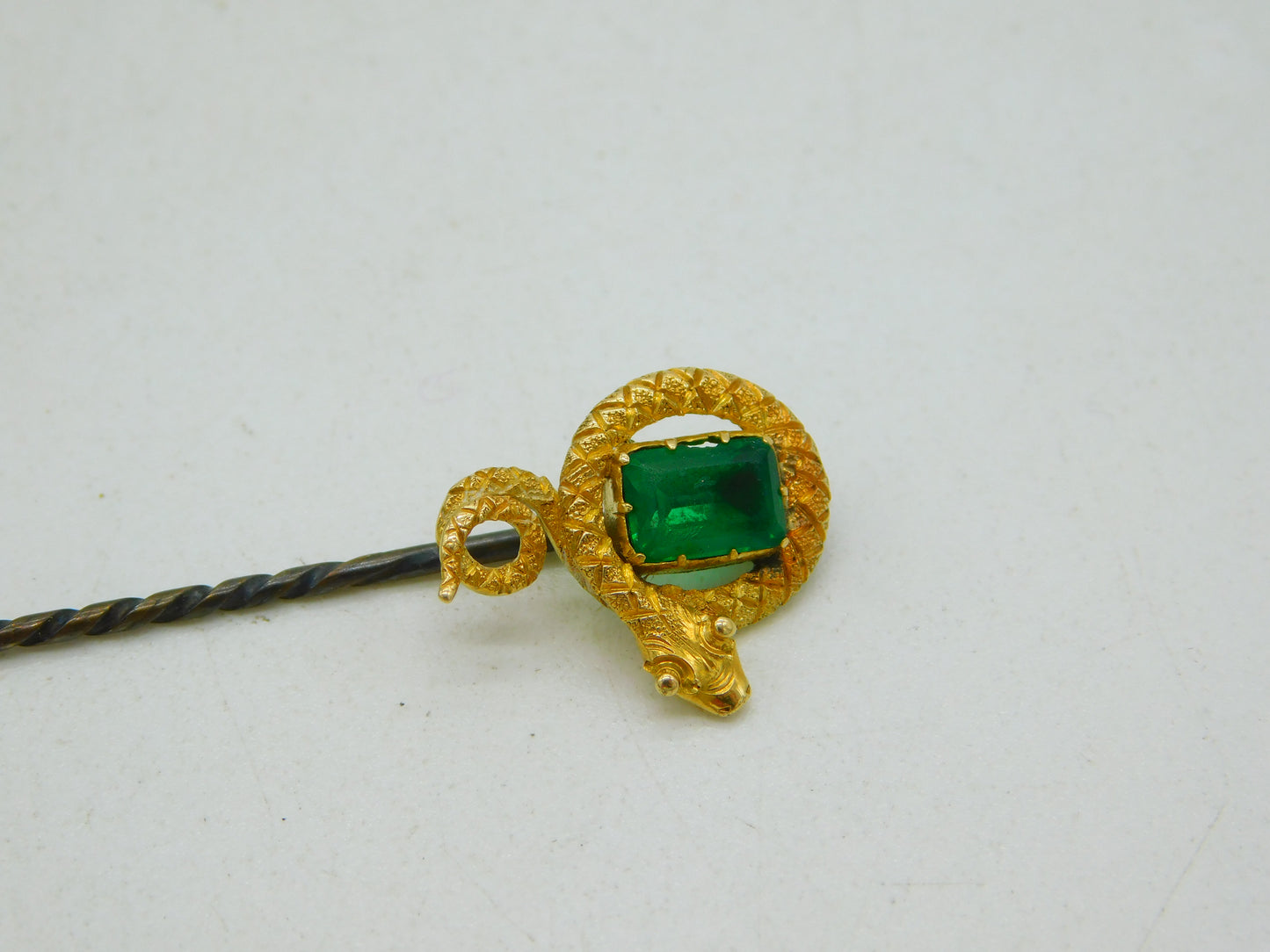 Victorian Boxed 18ct Yellow Gold & 0.5ct Emerald Snake Stick Pin Antique c1860