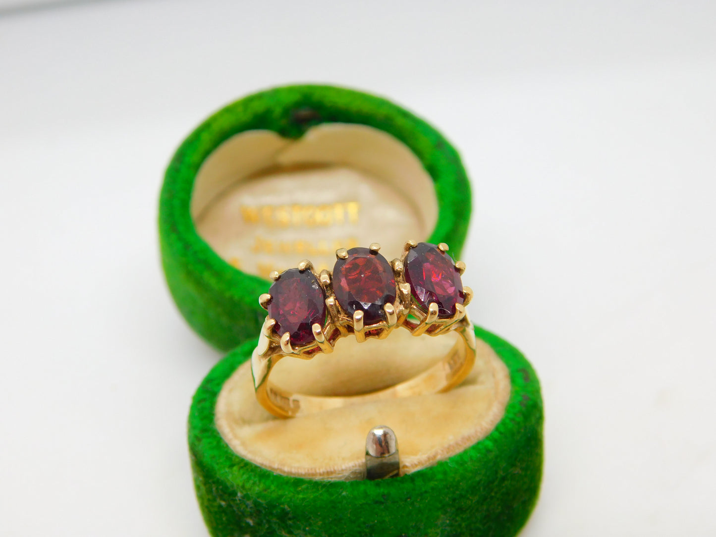 9ct Yellow Gold Three Stone Almandine Garnet Dress Ring Vintage 1973 London