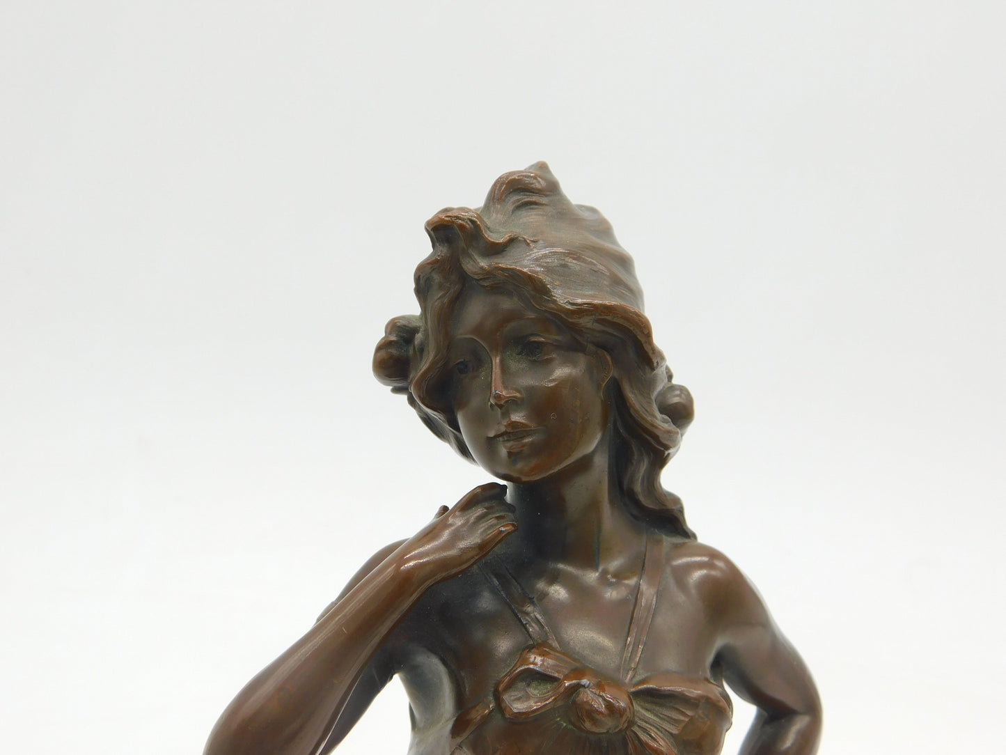 Victorian Art Nouveau Cast Bronze Sculpture of Young Lady Antique c1890