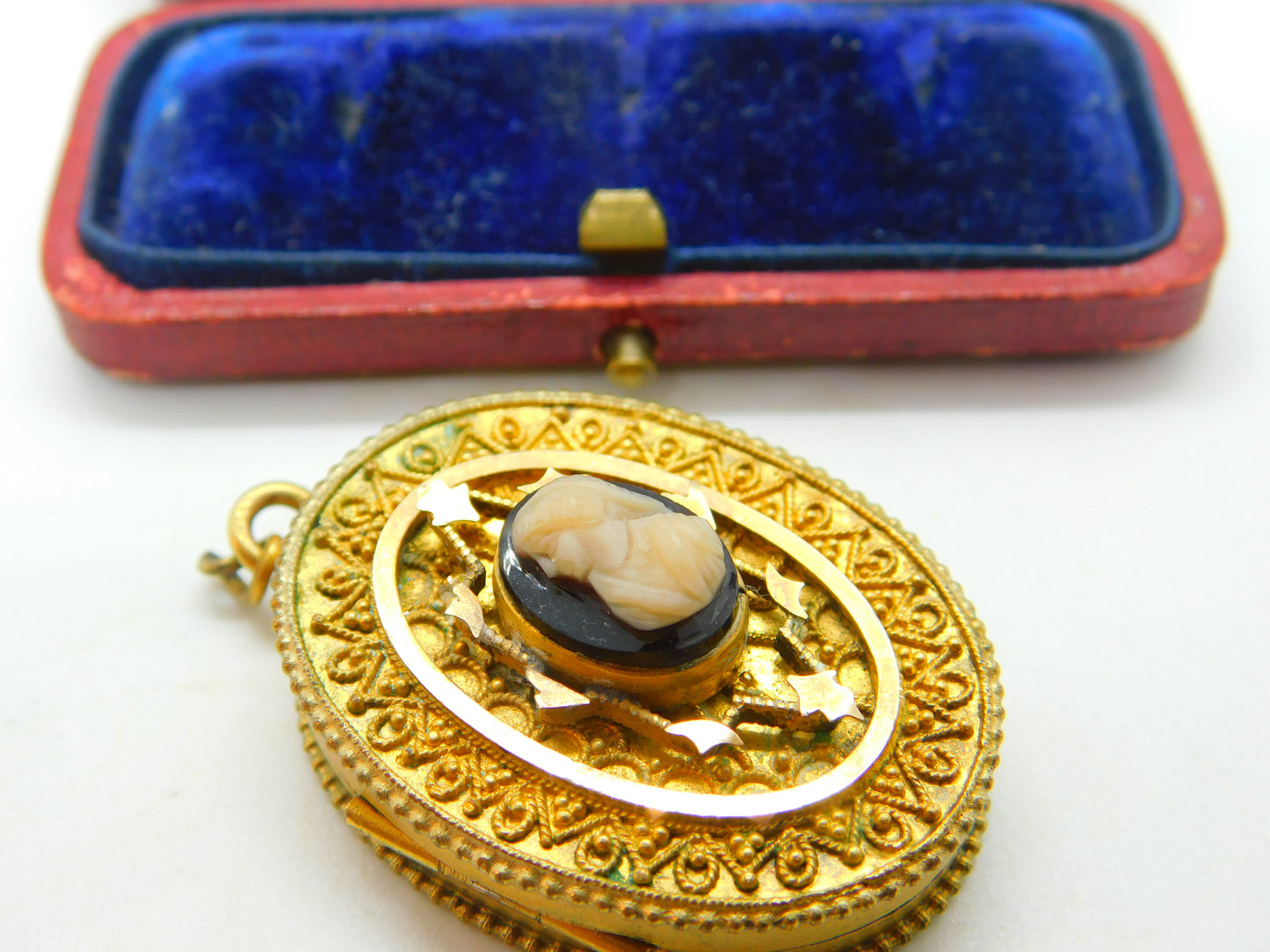 Victorian Pinchbeck Gold Ornate Hardstone Cameo Double Locket Antique c1890