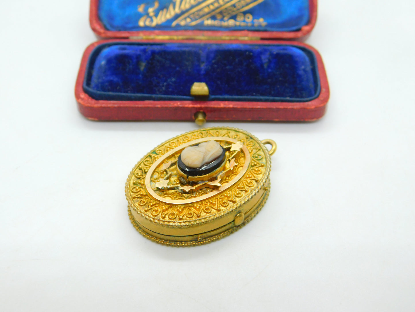 Victorian Pinchbeck Gold Ornate Hardstone Cameo Double Locket Antique c1890