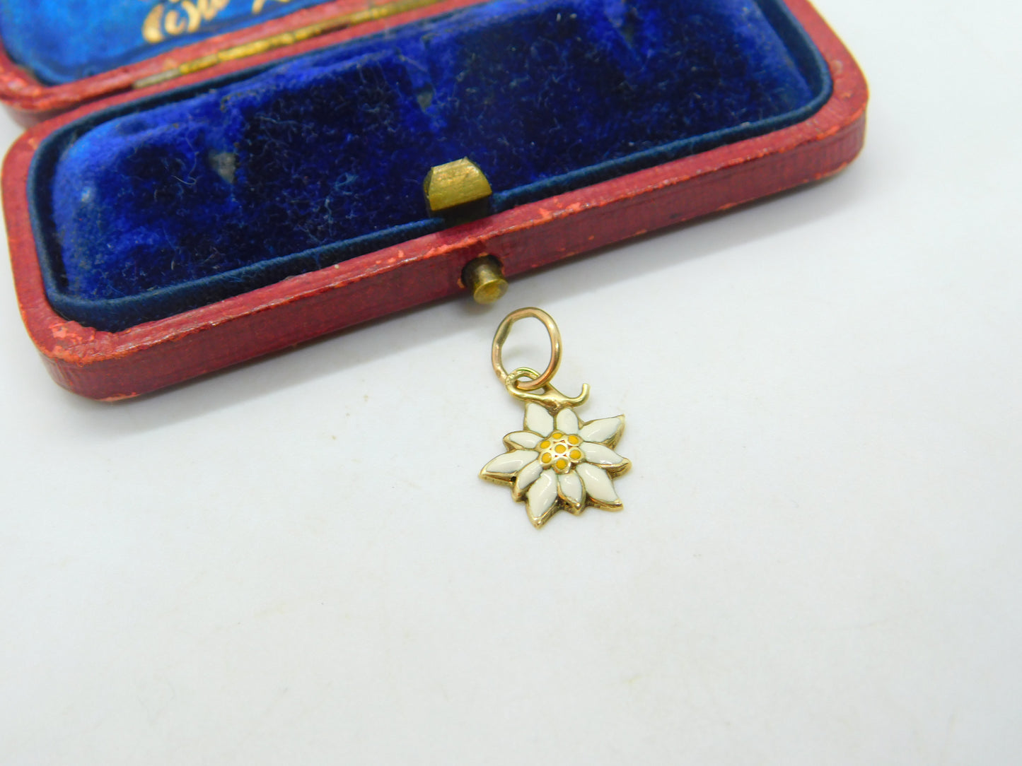 14ct Yellow Gold & Enamel Mountain Edelweiss Flower Charm Antique c1940