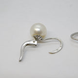 18ct White Gold, Cultured Pearl Hook Huggie Earrings Vintage c1990