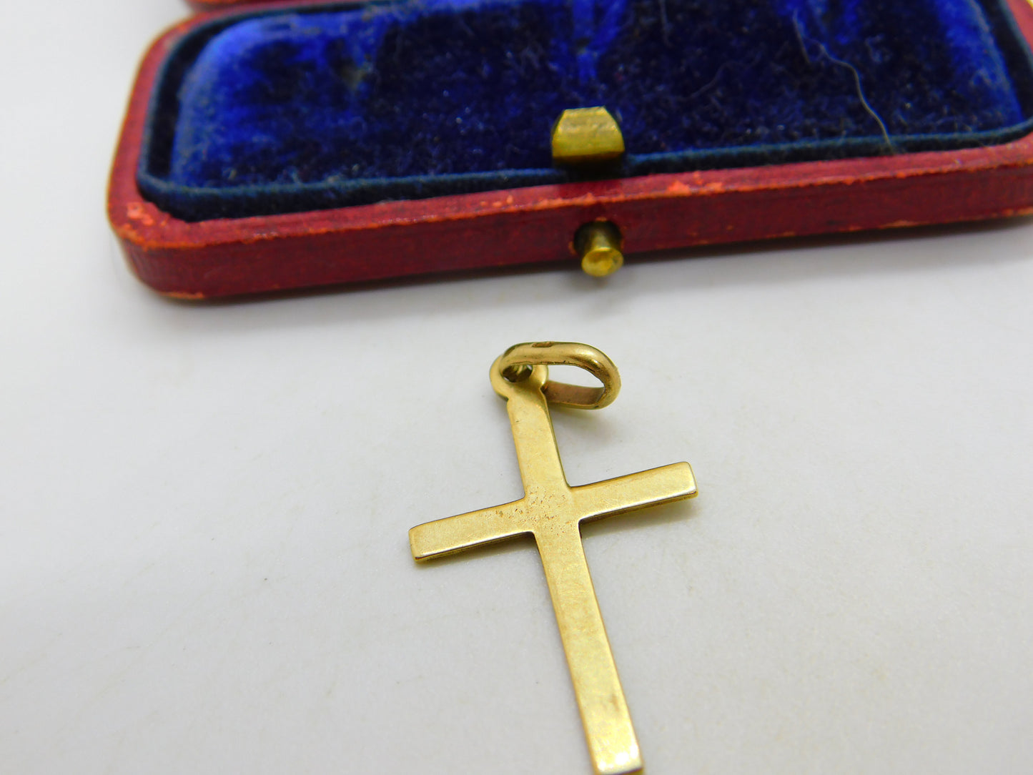 9ct Yellow Gold Rising Sun Pattern Cross Pendant Vintage c1970