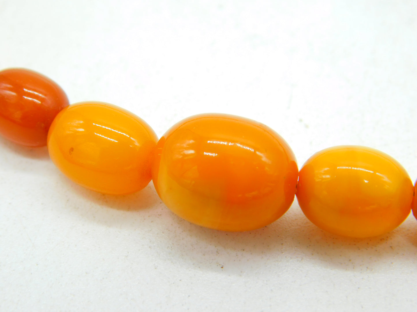 19th Century 9ct Yellow Gold Clasp Butterscotch Amber Graduating Necklace Antique c1860