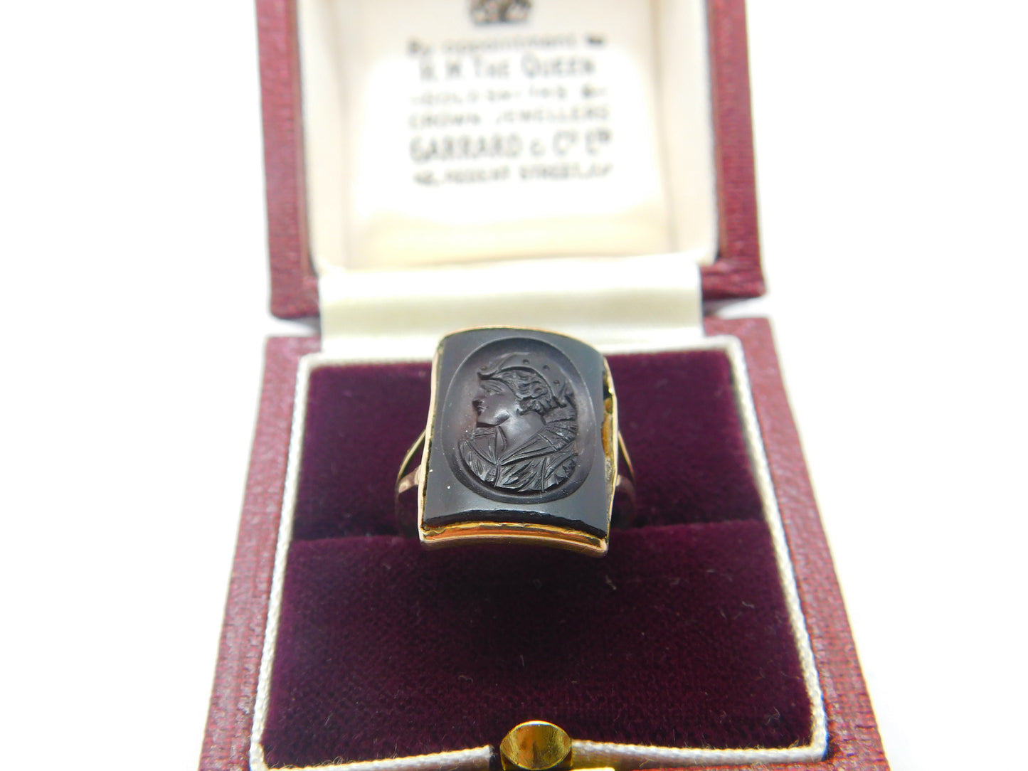 15ct Yellow Gold Grand Tour Carved Onyx Soldier Bust Cameo Ring Antique c1820