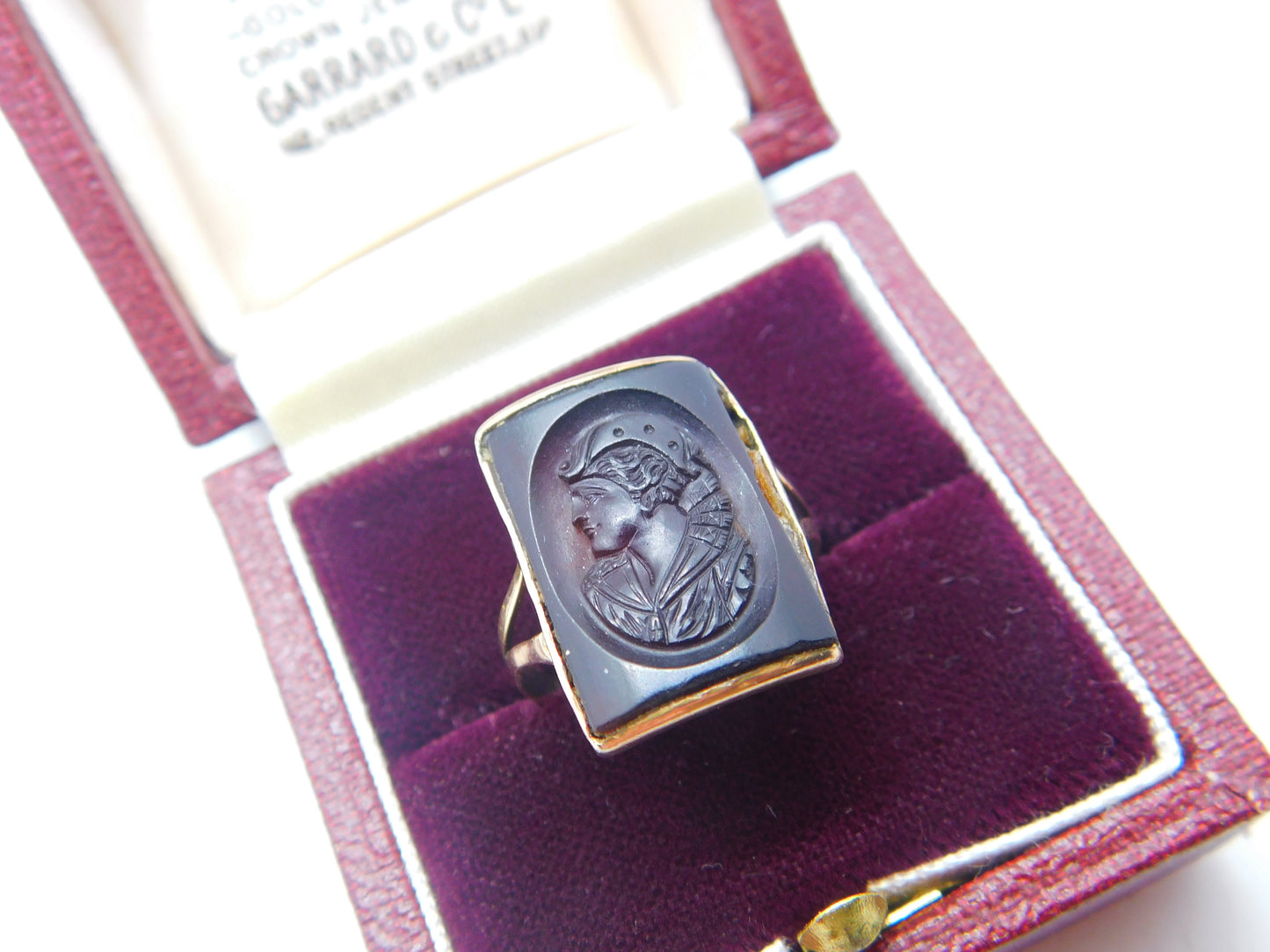 15ct Yellow Gold Grand Tour Carved Onyx Soldier Bust Cameo Ring Antique c1820