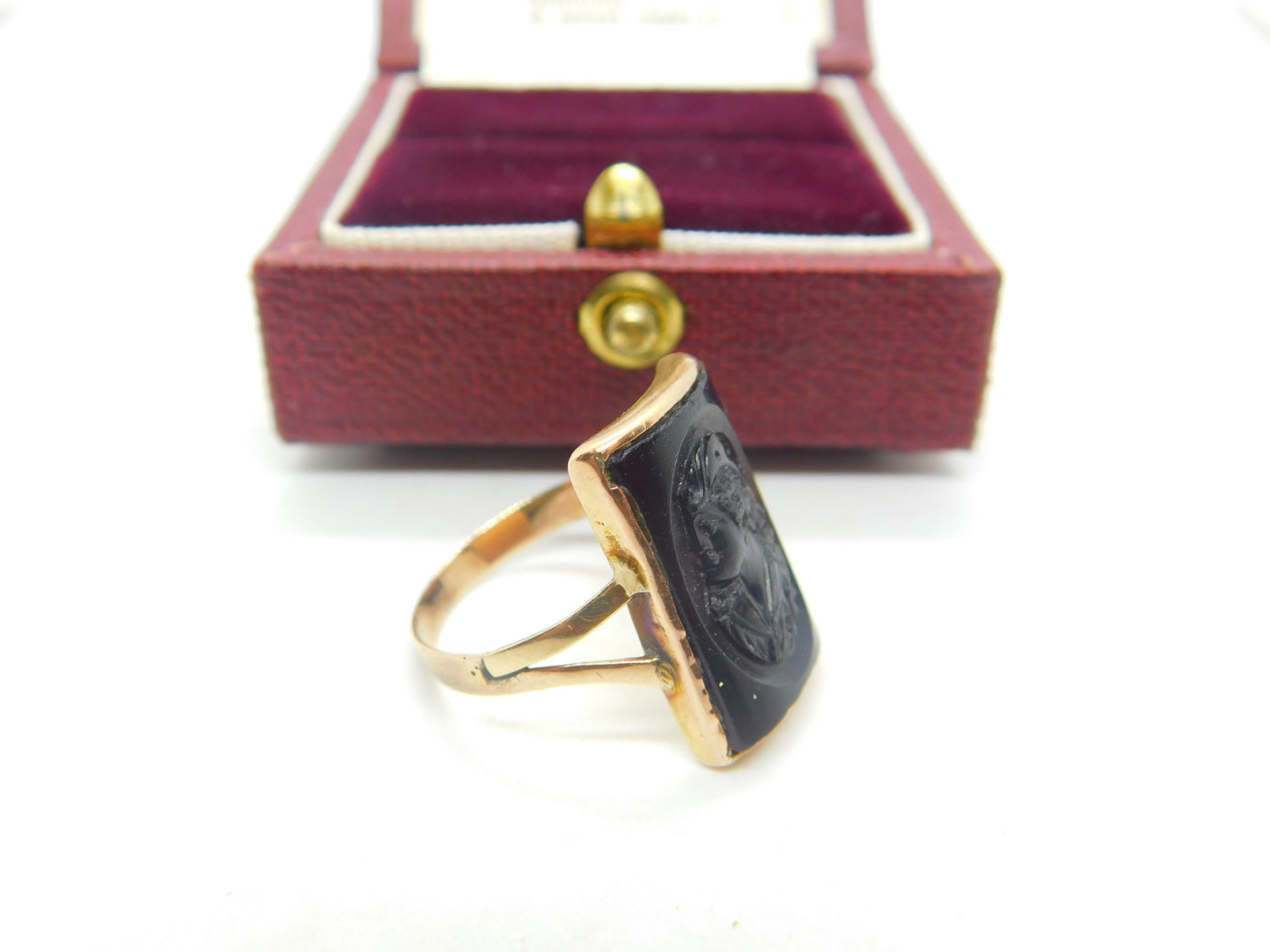 15ct Yellow Gold Grand Tour Carved Onyx Soldier Bust Cameo Ring Antique c1820